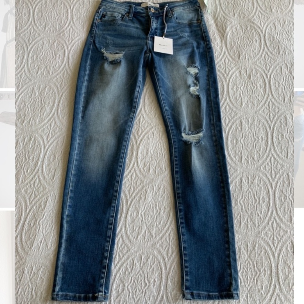 Skinny distressed jeans